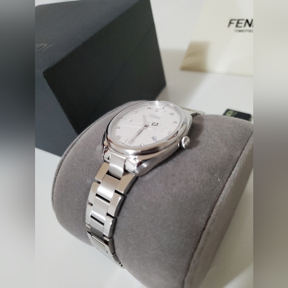 Fendi Silver Watch - Picture 4 of 9